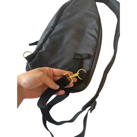 Infantino Black Gray Diaper Bag Sling Backpack Gold Zippers Adjustable Strap - Picture 6 of 9